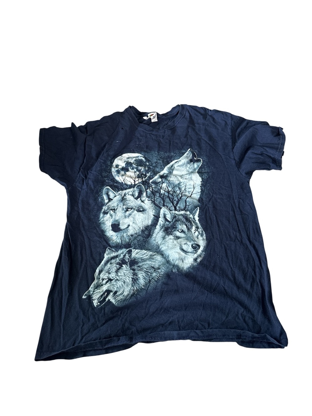 Size M Navy Blue Wolf Graphic Tee